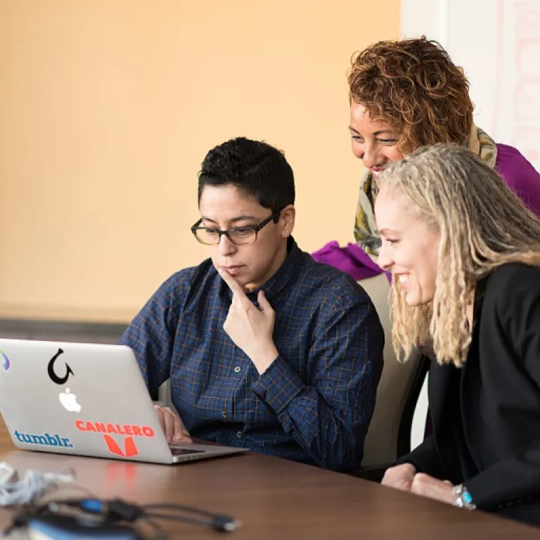 Balancing Creativity and Time Management in Professional Mentoring